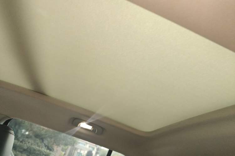 Used Roewe RX5 MAX 2019 300TGI Automatic 4G Connect Luxury Edition Headliner
