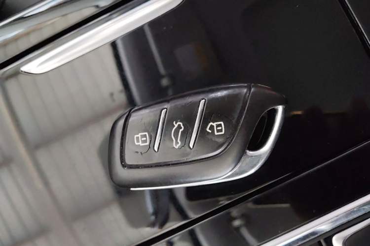 Used Roewe RX5 MAX 2019 300TGI Automatic 4G Connect Luxury Edition Interior 1
