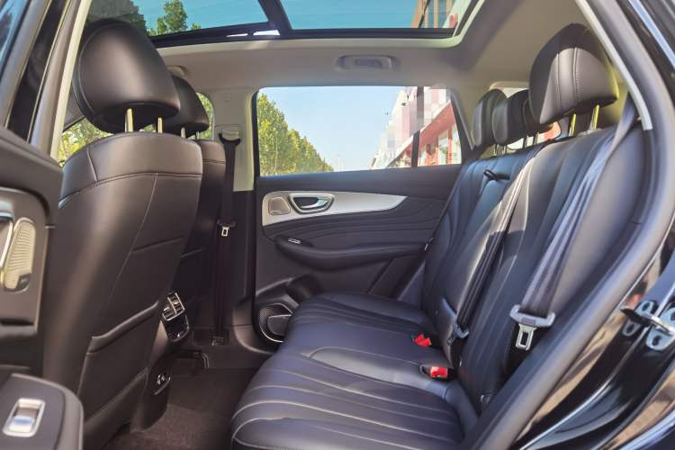 Used Roewe RX5 MAX 2019 400TGI Automatic Smart Cabin Flagship Edition Interior 3