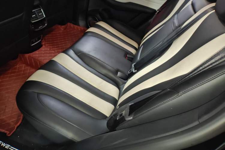 Used Roewe RX5 MAX 2019 400TGI Automatic All-Wheel Drive Smart Cabin Supreme Edition Left Rear Seat