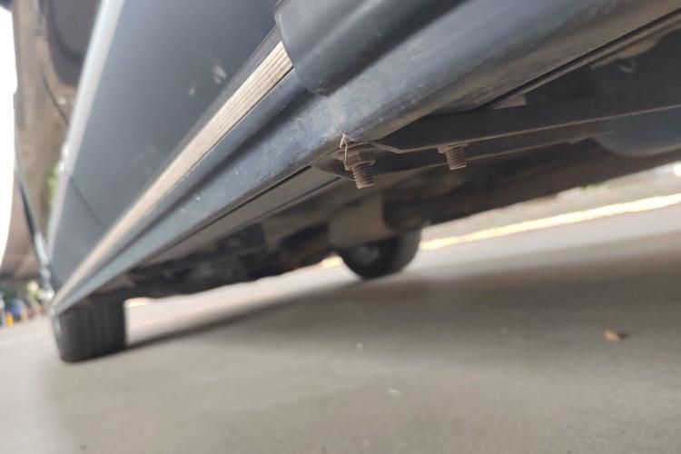 Used Roewe RX5 MAX 2019 400TGI Automatic 4G Connect Luxury Edition Left Side Sill