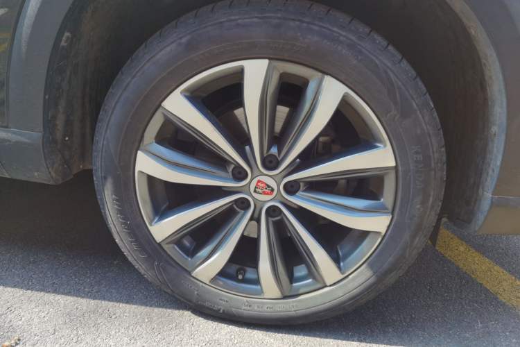 Used Roewe RX5 MAX 2019 300TGI Automatic Intelligent Driving Health Cabin Edition Right Front Wheel Hub