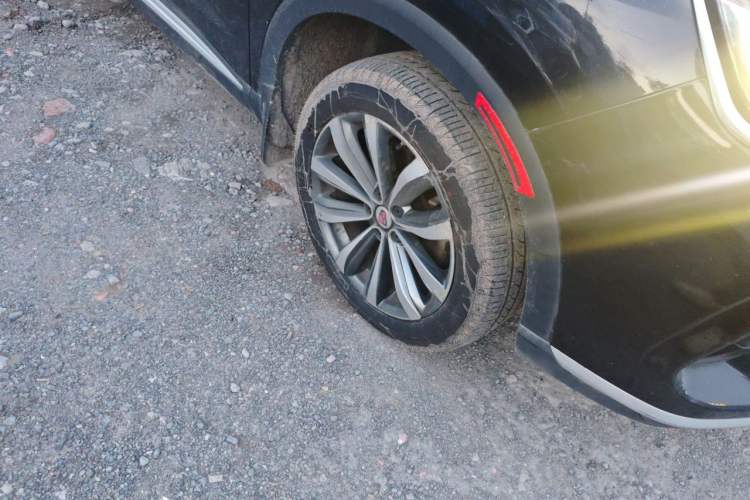 Used Roewe RX5 MAX 2019 300TGI Automatic Smart Cabin Luxury Edition Right Front Wheel Hub