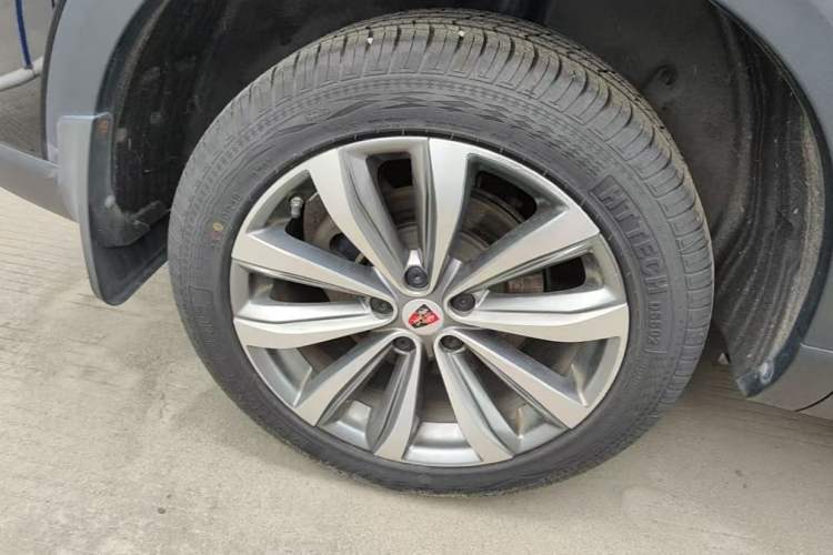 Used Roewe RX5 MAX 2019 300TGI Automatic 4G Connect Luxury Edition Right Rear Wheel Hub