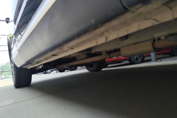 Used Roewe RX5 MAX 2019 400TGI Automatic 4G Connect Luxury Edition Right Side Sill