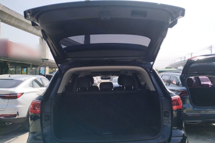 Used Roewe RX5 MAX 2019 300TGI Automatic 4G Connect Luxury Edition Trunk