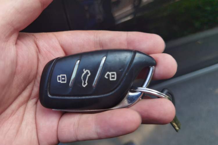 Used Roewe RX5 MAX 2019 300TGI Automatic Intelligent Driving Health Cabin Edition Vehicle Key
