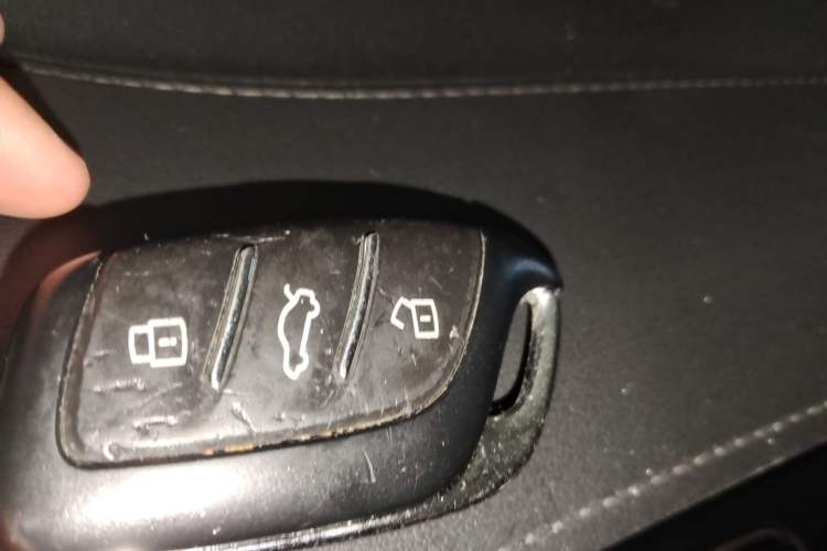 Used Roewe RX5 MAX 2019 400TGI Automatic 4G Connect Luxury Edition Vehicle Key