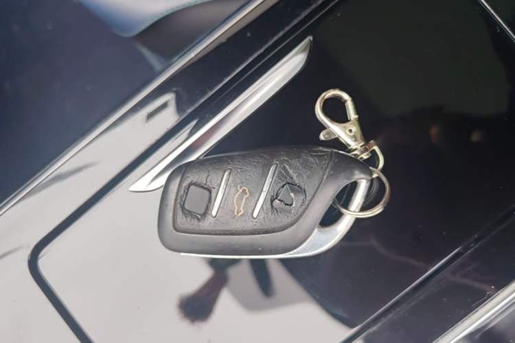 Used Roewe RX5 MAX 2019 300TGI Automatic 4G Connect Luxury Edition Vehicle Key