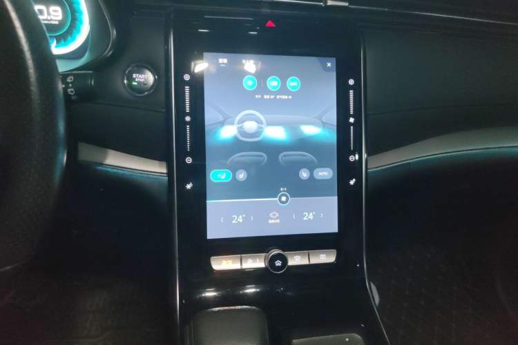 Used Roewe RX5 MAX 2019 400TGI Automatic Smart Cabin Flagship Edition Audio And AC Panel