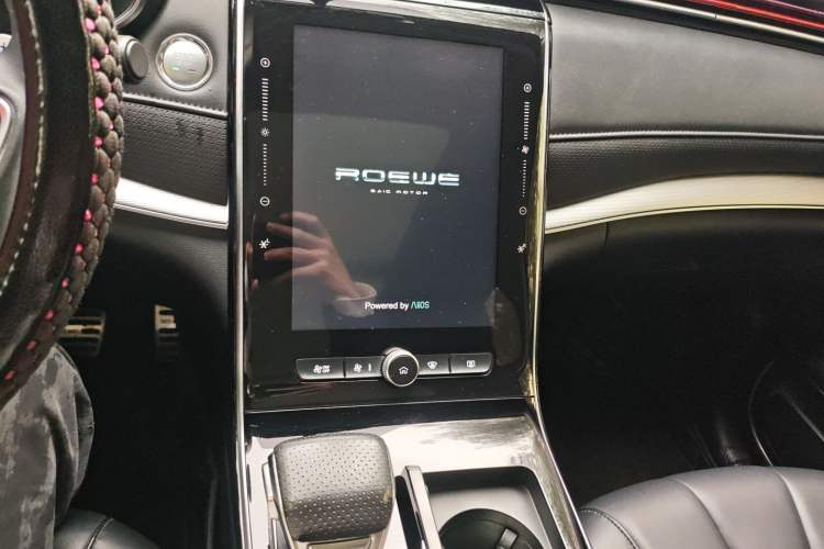 Used Roewe RX5 MAX 2019 300TGI Automatic 4G Connect Luxury Edition Audio And AC Panel