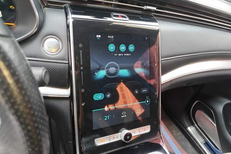 Used Roewe RX5 MAX 2019 400TGI Automatic Smart Cabin Flagship Edition Audio And AC Panel