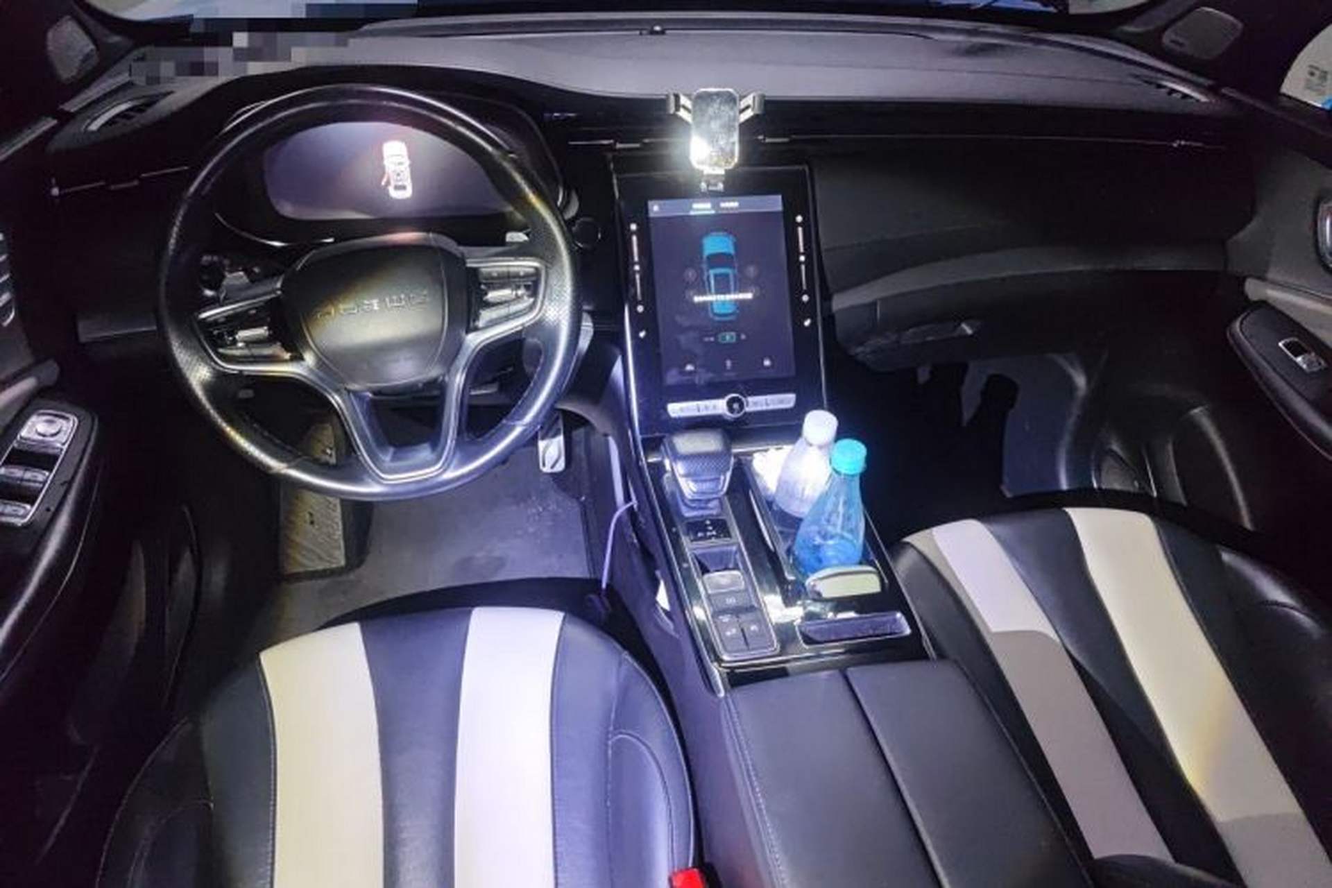 Used Roewe RX5 MAX 2019 400TGI Automatic Smart Cabin Flagship Edition Center Console