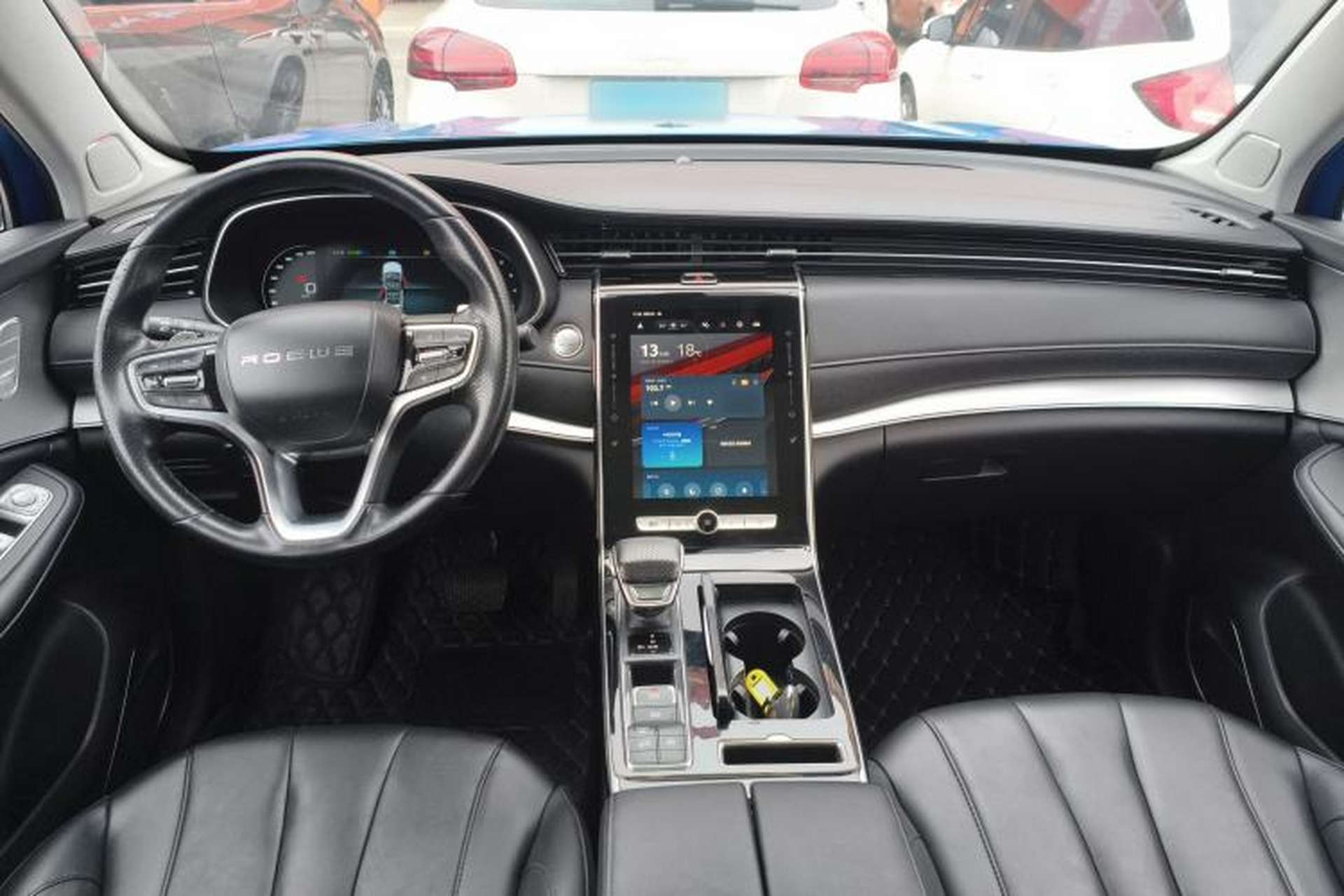 Used Roewe RX5 MAX 2019 400TGI Automatic Smart Cabin Luxury Edition Center Console