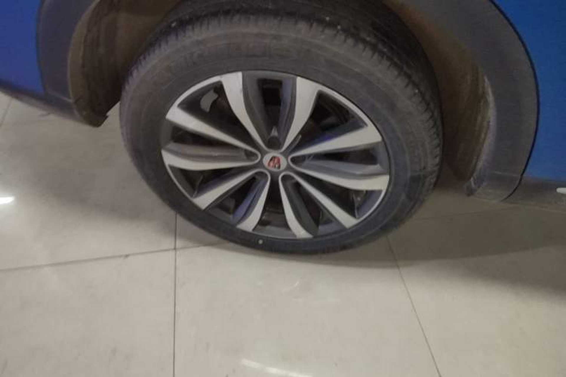 Used Roewe RX5 MAX 2019 400TGI Automatic Smart Cabin Flagship Edition Exterior 2
