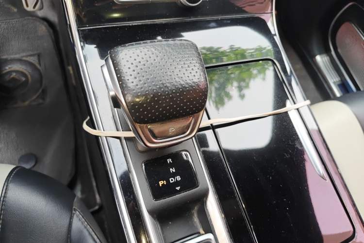 Used Roewe RX5 MAX 2019 400TGI Automatic Smart Cabin Flagship Edition Gear Lever