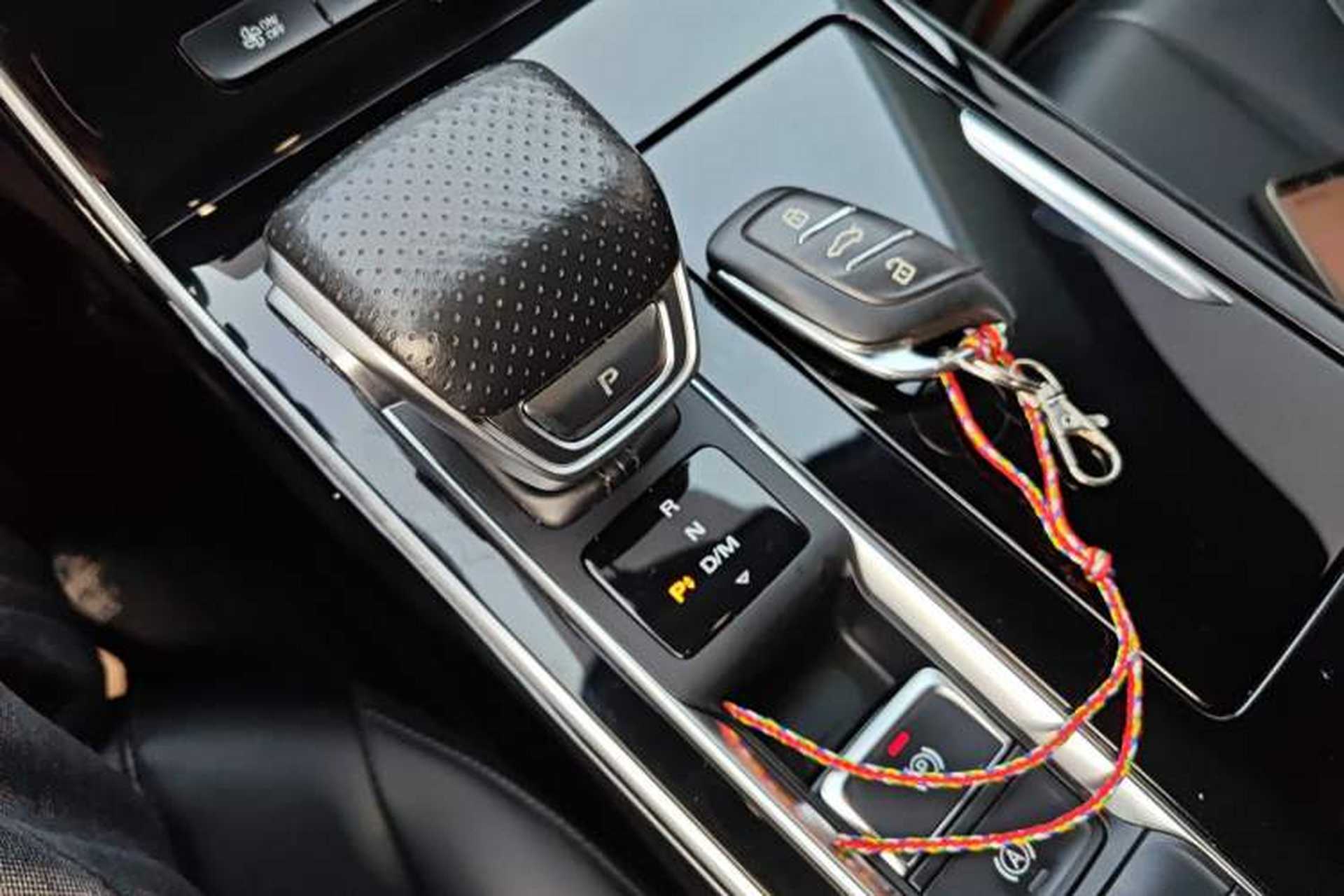 Used Roewe RX5 MAX 2019 300TGI Automatic 4G Connect Luxury Edition Gear Lever