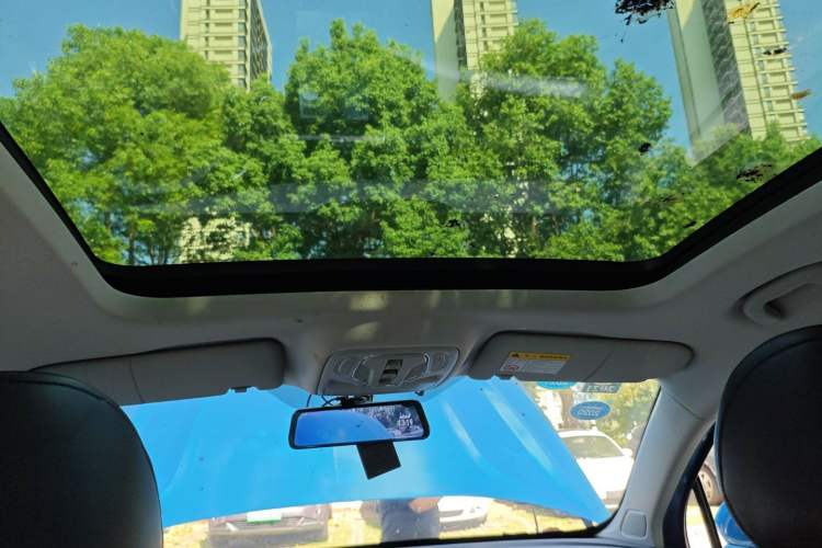 Used Roewe RX5 MAX 2019 300TGI Automatic 4G Connect Luxury Edition Headliner