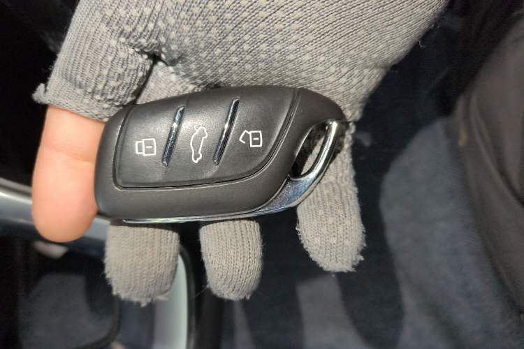 Used Roewe RX5 MAX 2019 300TGI Automatic Smart Cabin Flagship Edition Interior 1