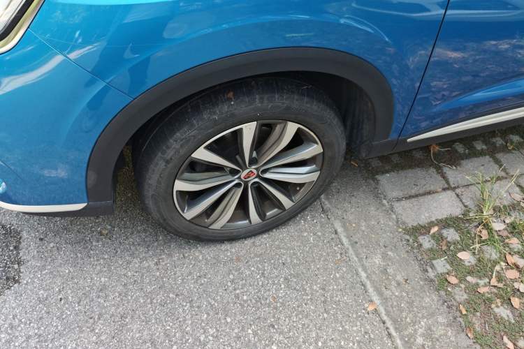 Used Roewe RX5 MAX 2019 300TGI Automatic 4G Connect Luxury Edition Left Front Wheel Hub