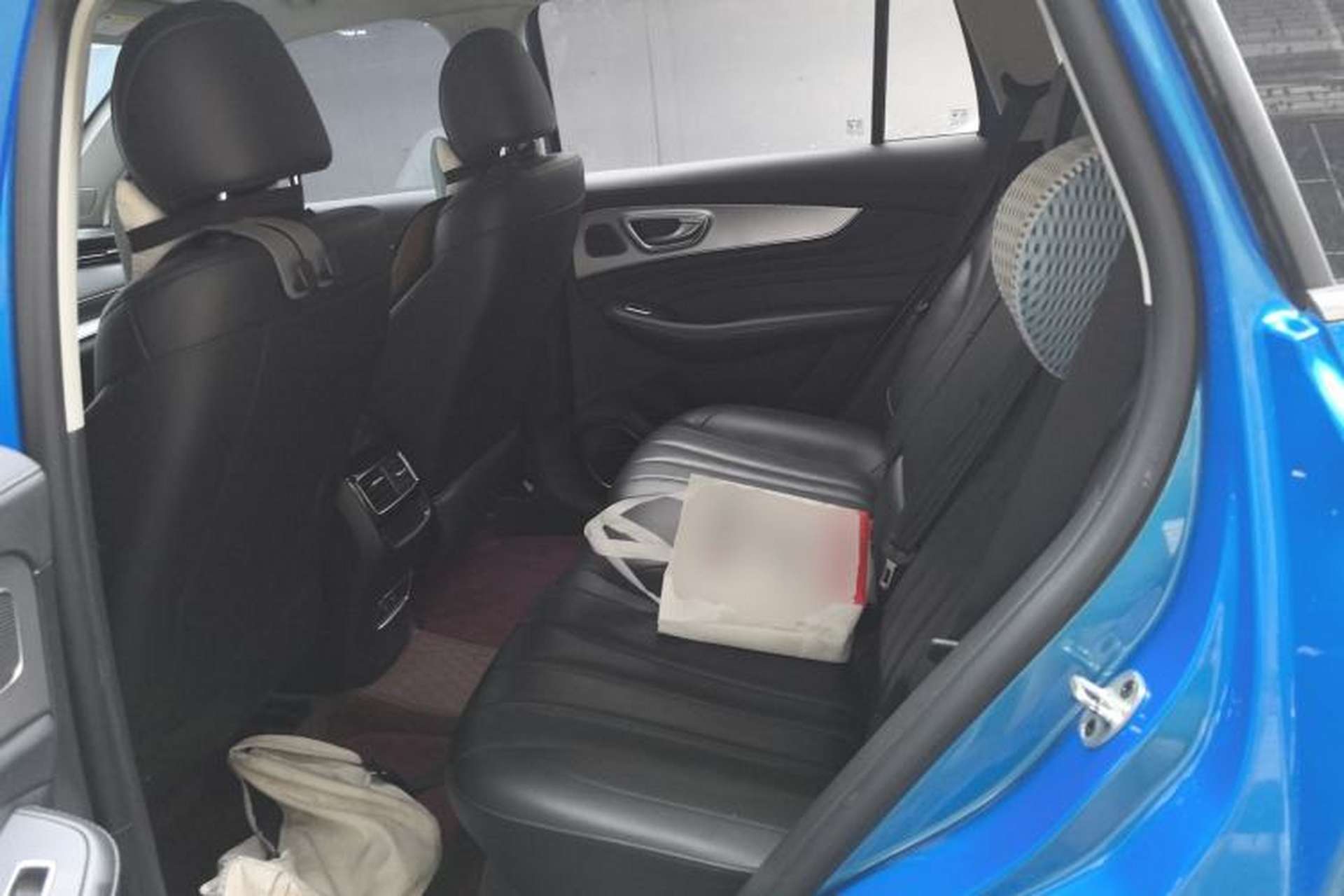 Used Roewe RX5 MAX 2019 300TGI Automatic 4G Connect Luxury Edition Left Rear Seat