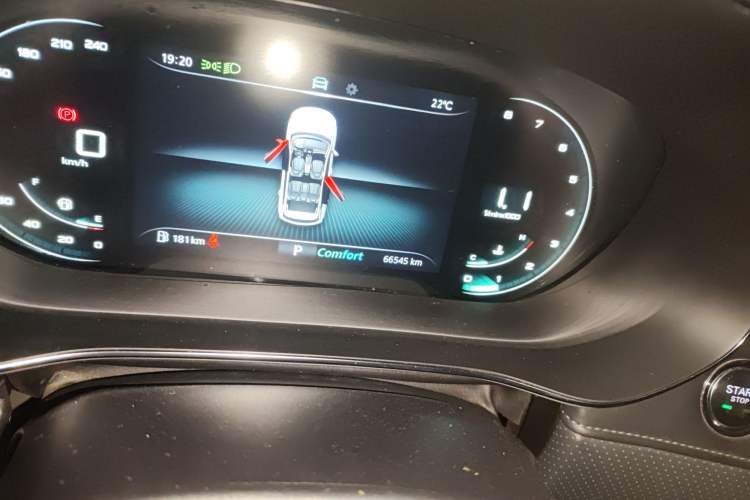 Used Roewe RX5 MAX 2019 300TGI Automatic 4G Connect Luxury Edition Odometer Close Up