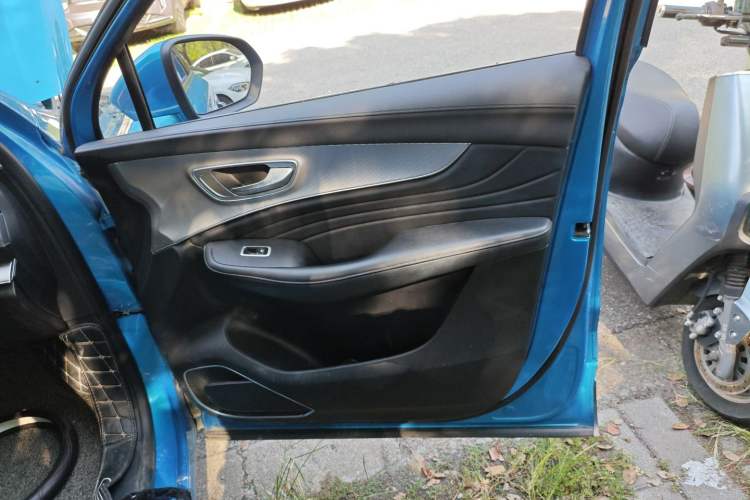 Used Roewe RX5 MAX 2019 300TGI Automatic 4G Connect Luxury Edition Right Front Door Interior