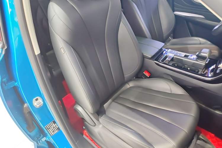 Used Roewe RX5 MAX 2019 300TGI Automatic 4G Connect Luxury Edition Right Front Seat