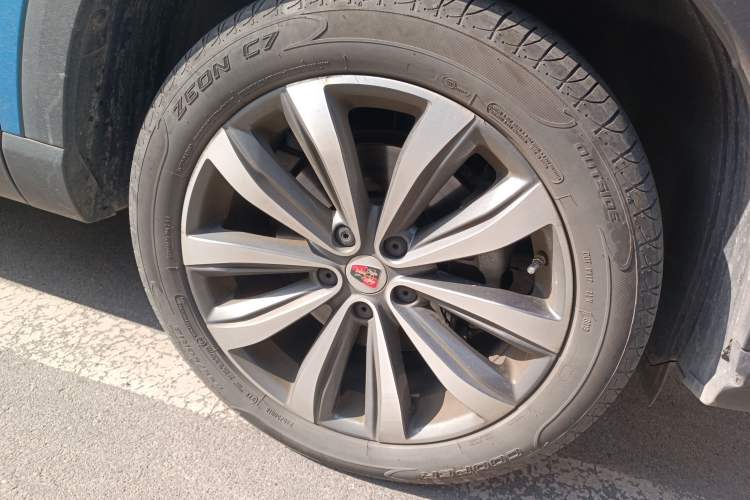 Used Roewe RX5 MAX 2019 300TGI Automatic Smart Cabin Flagship Edition Right Front Wheel Hub