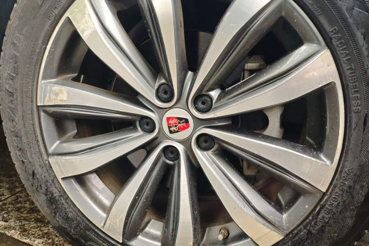 Used Roewe RX5 MAX 2019 300TGI Automatic 4G Connect Luxury Edition Right Front Wheel Hub