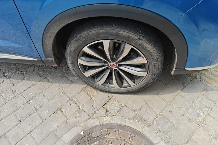 Used Roewe RX5 MAX 2019 400TGI Automatic Smart Cabin Flagship Edition Right Front Wheel Hub