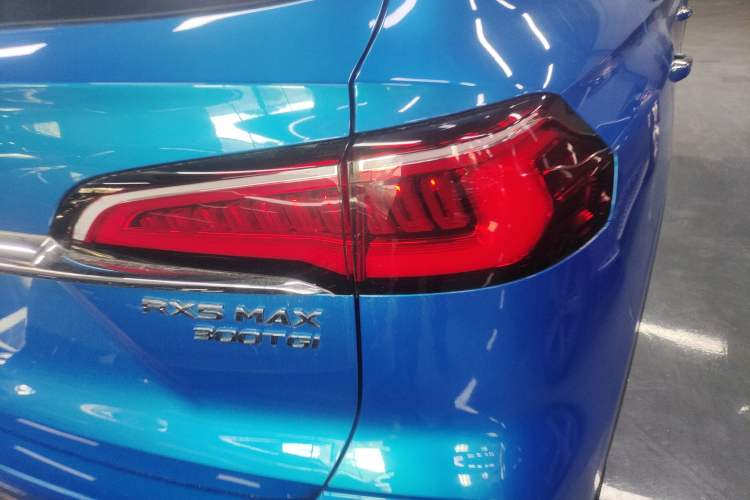 Used Roewe RX5 MAX 2019 300TGI Automatic 4G Connect Luxury Edition Right Rear Taillight