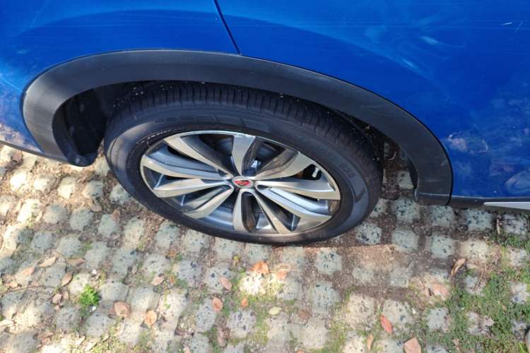 Used Roewe RX5 MAX 2019 300TGI Automatic 4G Connect Luxury Edition Right Rear Wheel Hub