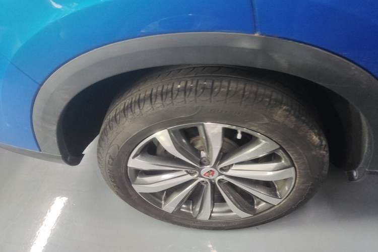 Used Roewe RX5 MAX 2019 300TGI Automatic 4G Connect Luxury Edition Right Rear Wheel Hub