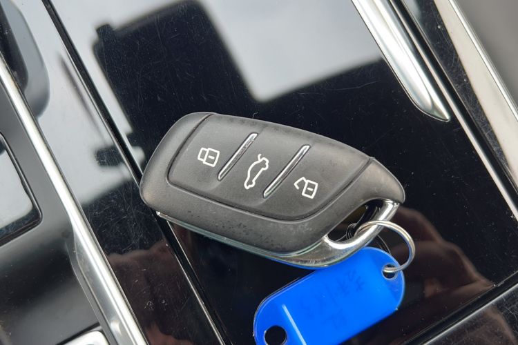 Used Roewe RX5 MAX 2019 400TGI Automatic Smart Cabin Flagship Edition Vehicle Key