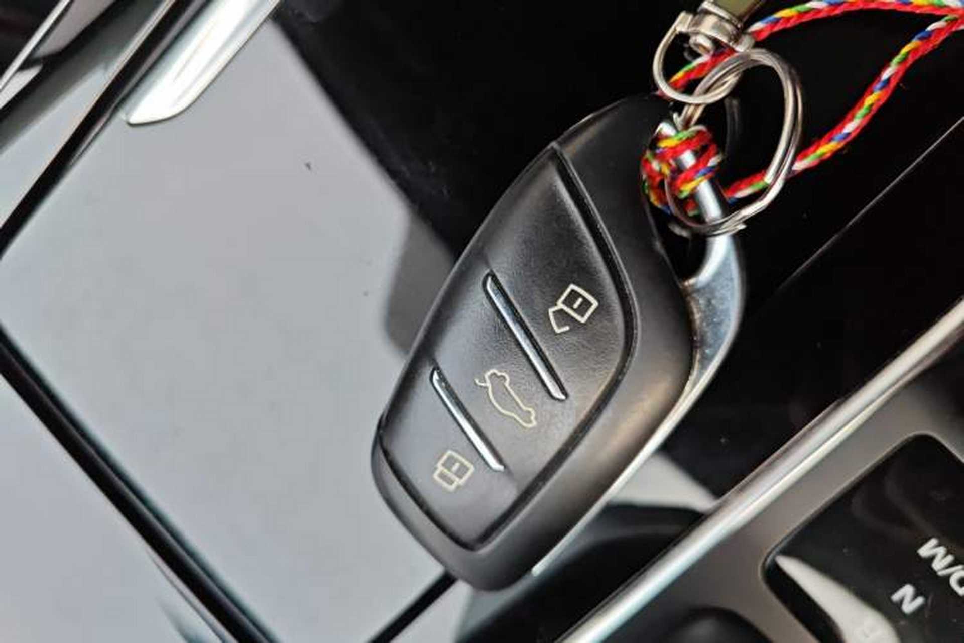 Used Roewe RX5 MAX 2019 300TGI Automatic 4G Connect Luxury Edition Vehicle Key