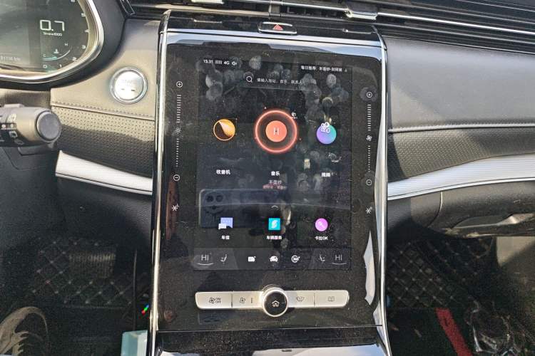 Used Roewe RX5 MAX 2019 300TGI Automatic Smart Cabin Luxury Edition Audio And AC Panel