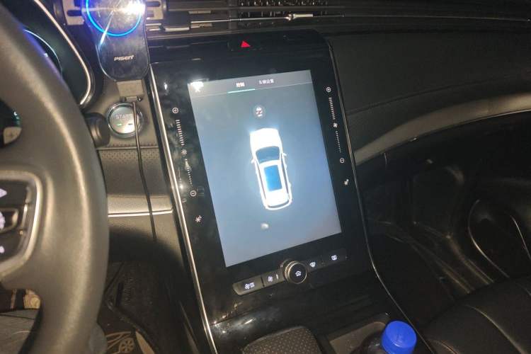 Used Roewe RX5 MAX 2019 300TGI Automatic 4G Connect Luxury Edition Audio And AC Panel