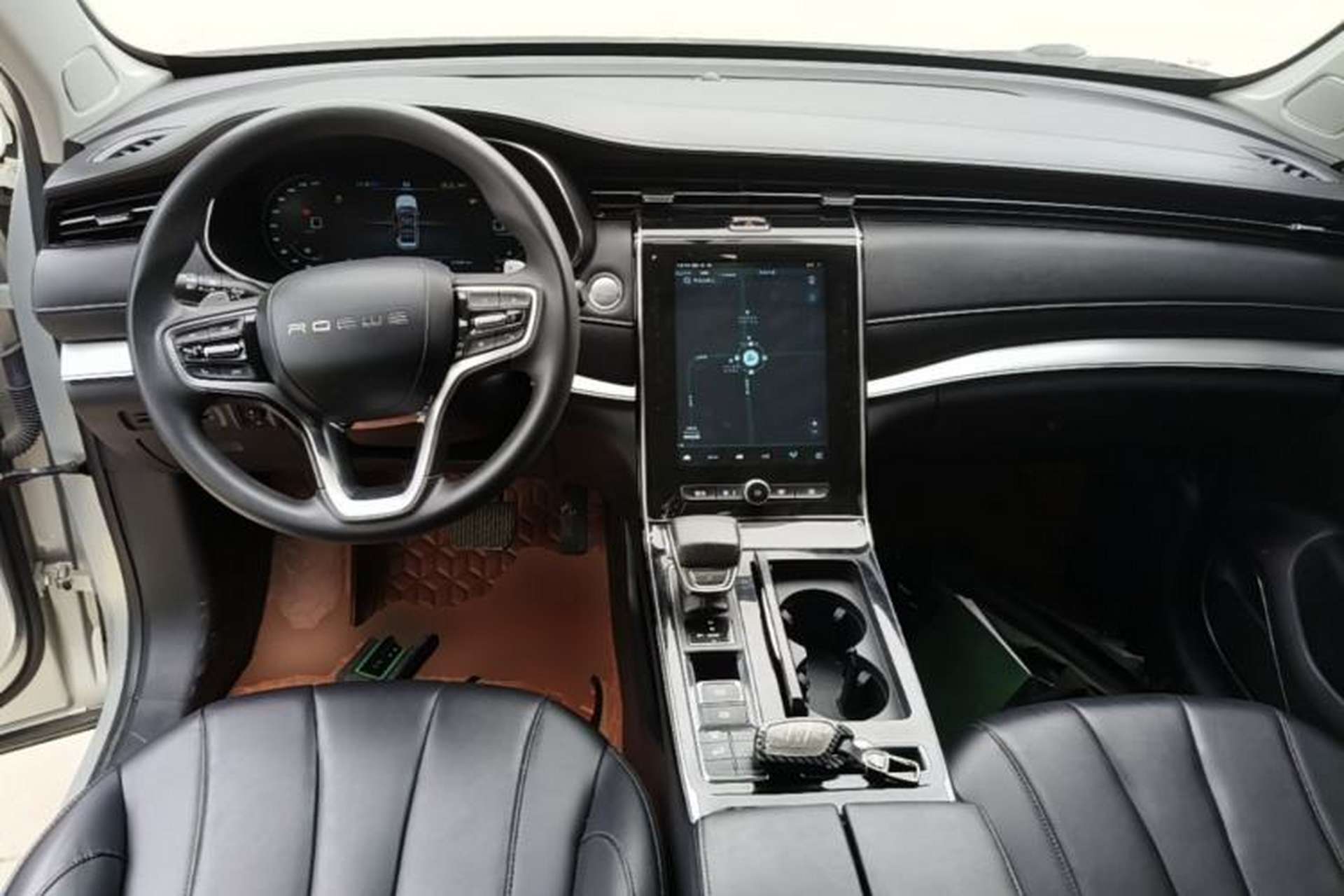 Used Roewe RX5 MAX 2019 300TGI Automatic 4G Connect Luxury Edition Center Console