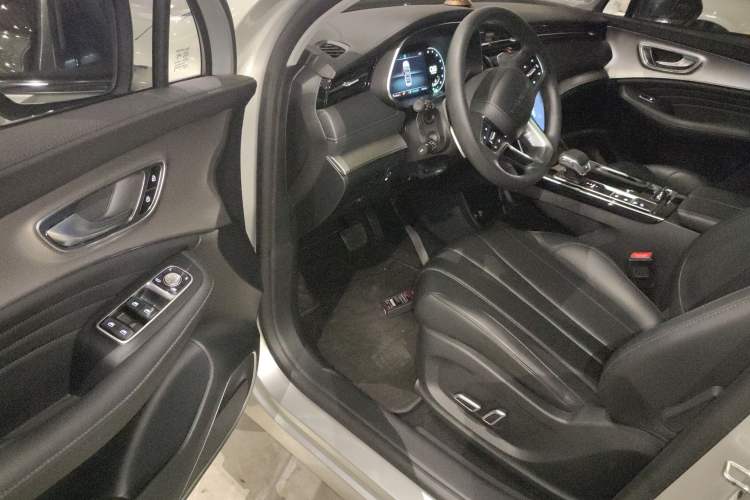 Used Roewe RX5 MAX 2019 300TGI Automatic 4G Connect Luxury Edition Driver Seat
