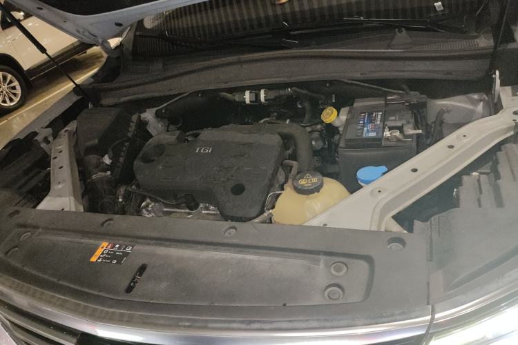 Used Roewe RX5 MAX 2019 300TGI Automatic 4G Connect Luxury Edition Engine Bay