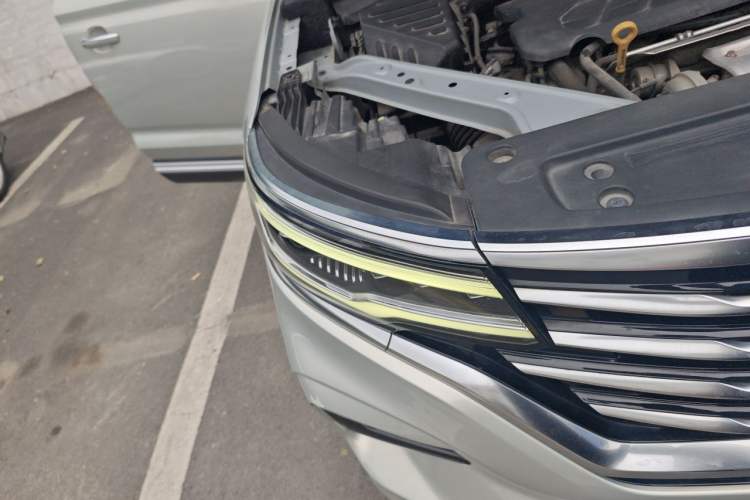 Used Roewe RX5 MAX 2019 400TGI Automatic Smart Cabin Flagship Edition Exterior 6