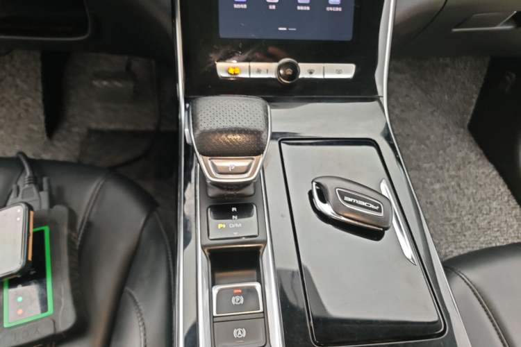 Used Roewe RX5 MAX 2019 300TGI Automatic Smart Cabin Luxury Edition Gear Lever
