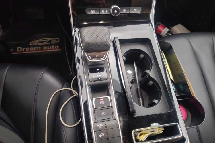 Used Roewe RX5 MAX 2019 300TGI Automatic 4G Connect Luxury Edition Gear Lever