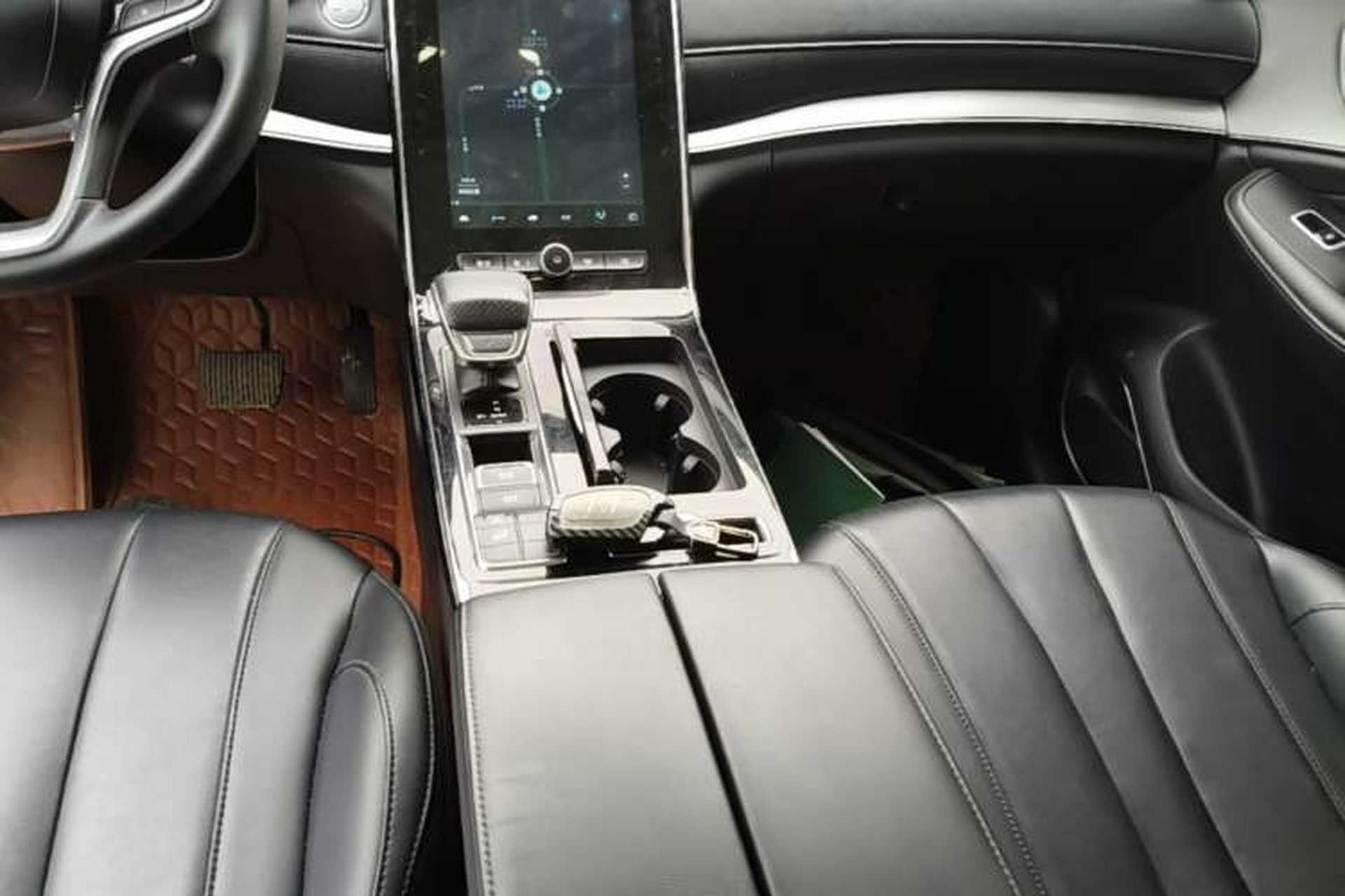 Used Roewe RX5 MAX 2019 300TGI Automatic 4G Connect Luxury Edition Gear Lever