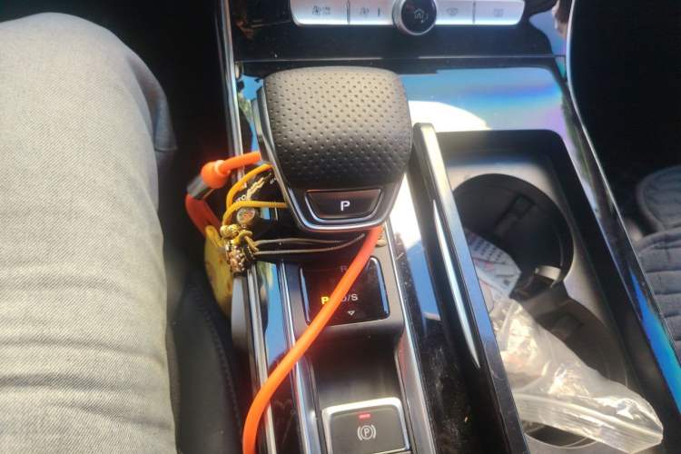 Used Roewe RX5 MAX 2019 400TGI Automatic Smart Cabin Flagship Edition Gear Lever