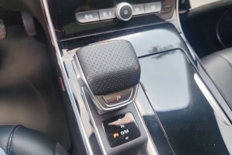 Used Roewe RX5 MAX 2019 300TGI Automatic 4G Connect Luxury Edition Gear Lever