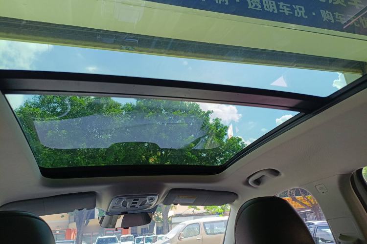 Used Roewe RX5 MAX 2019 400TGI Automatic 4G Connect Luxury Edition Headliner