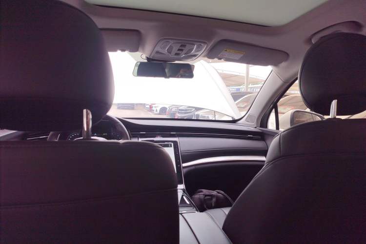 Used Roewe RX5 MAX 2019 300TGI Automatic Smart Cabin Luxury Edition Headliner