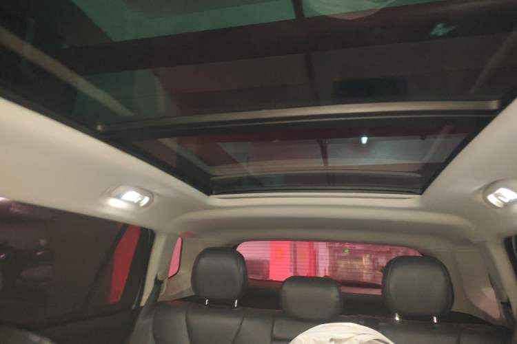 Used Roewe RX5 MAX 2019 300TGI Automatic 4G Connect Luxury Edition Headliner